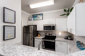 Creekside 121 Upgraded Kitchen